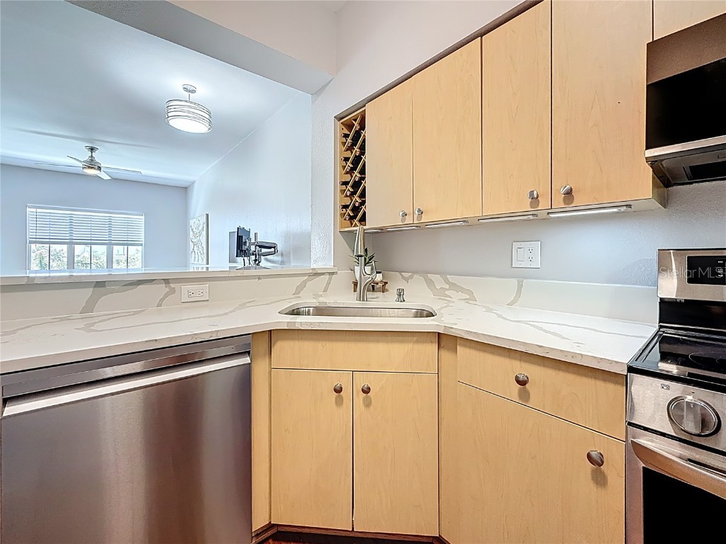 100 4th Avenue S #312 Saint Petersburg FL 33701 - TAMPA BAY TB8400173 image17