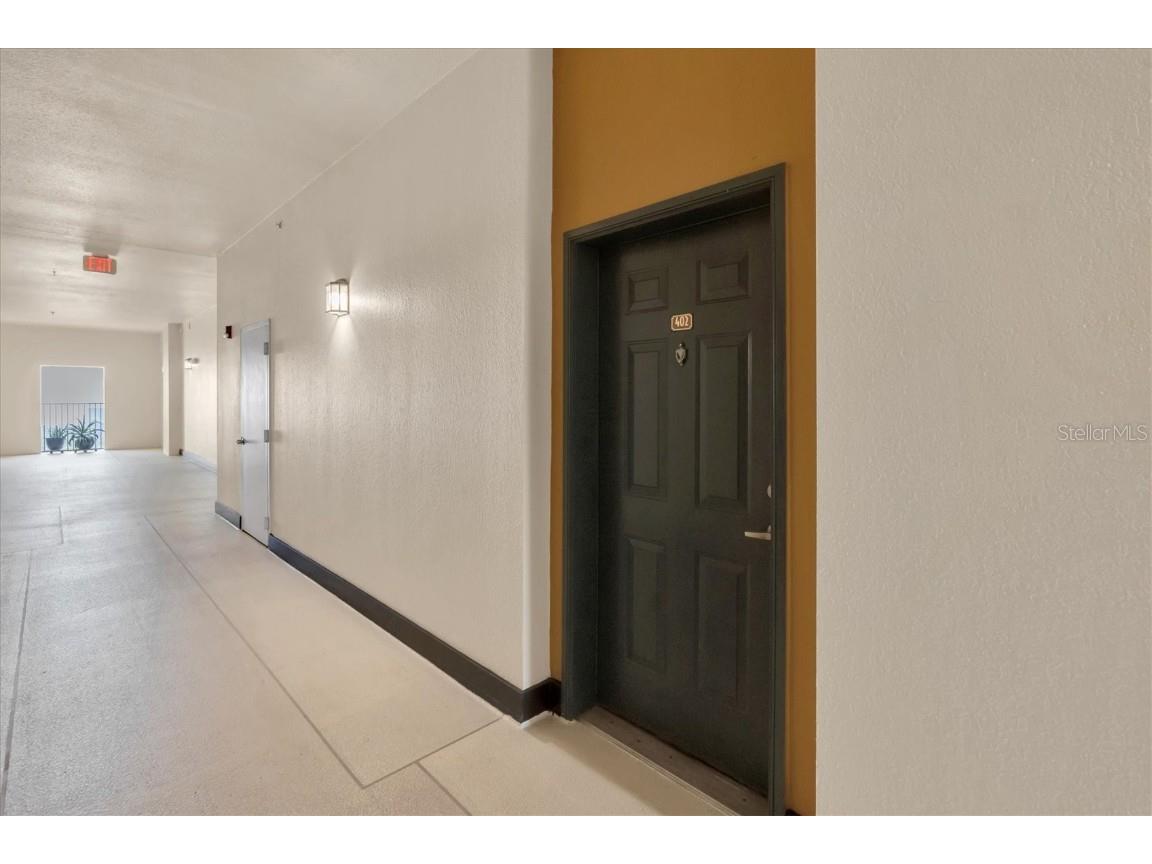 100 4th Avenue S #402 Saint Petersburg FL 33701 U8209905 image1