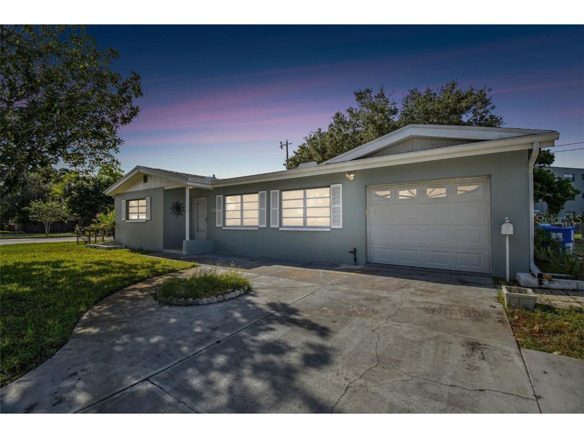100 74th Avenue N Saint Petersburg FL 33702 U8209607 image1