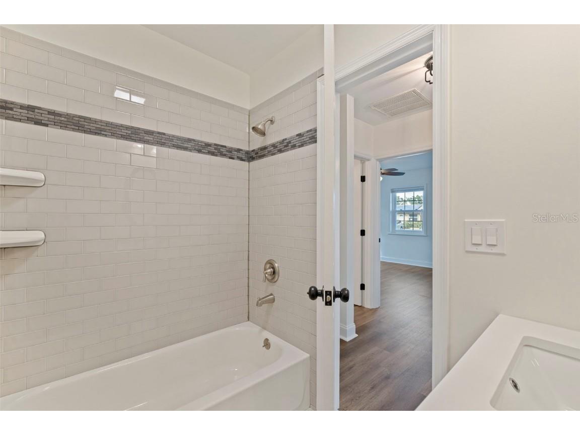 100 82nd Avenue N Saint Petersburg FL 33702 TB8443624 image21