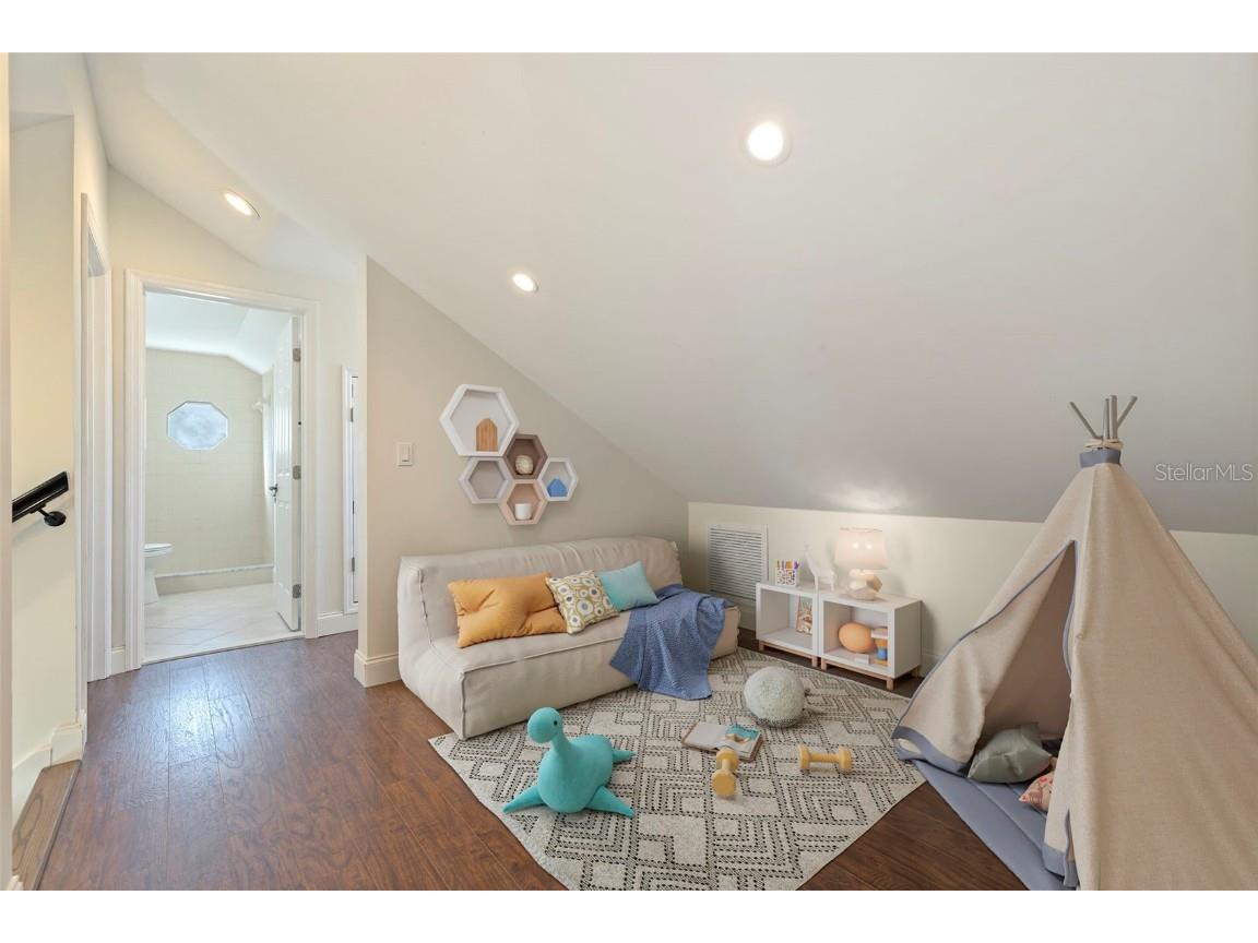 100 82nd Avenue N Saint Petersburg FL 33702 TB8443624 image35