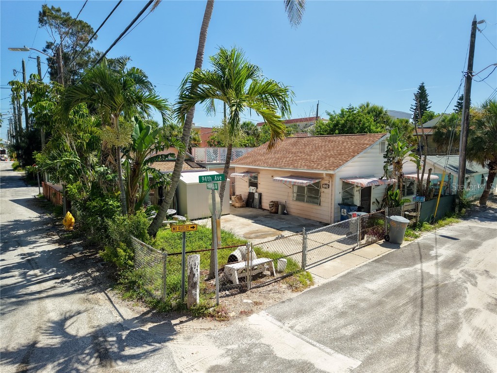 100 94th Avenue Treasure Island FL 33706 TB8397164 image1