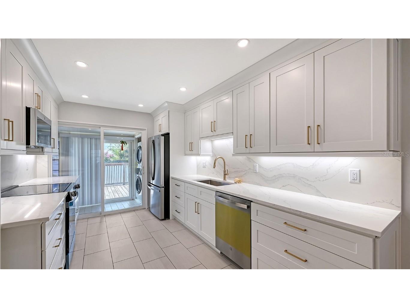 100 Bayshore Road #C Nokomis FL 34275 A4666694 image11