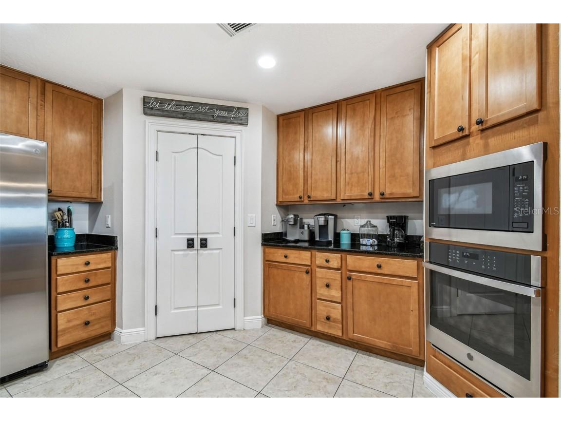 100 Bayside Drive #202 Clearwater Beach FL 33767 TB8398942 image8