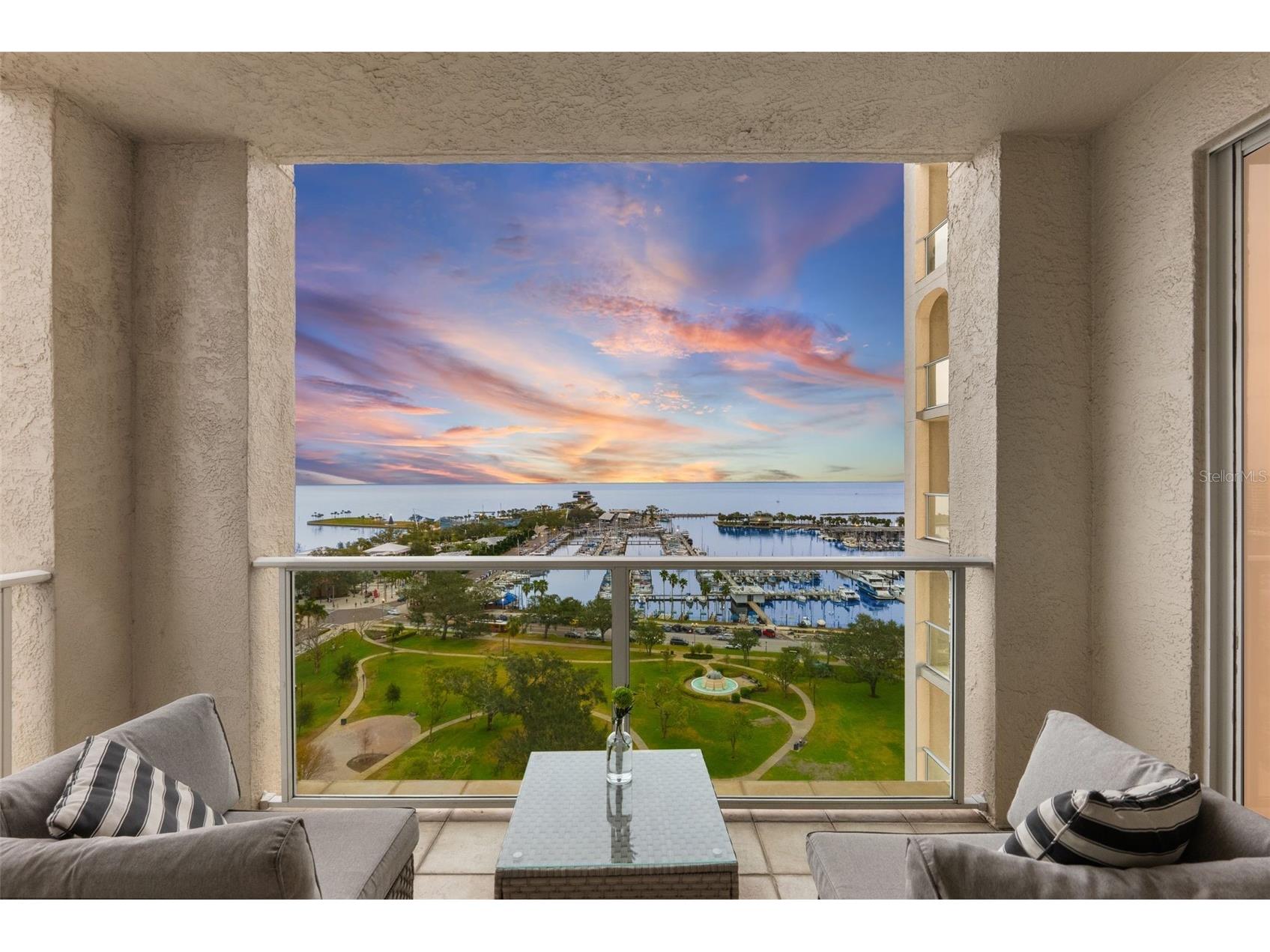 100 Beach Drive NE #1501 Saint Petersburg FL 33701 TB8481559 image1