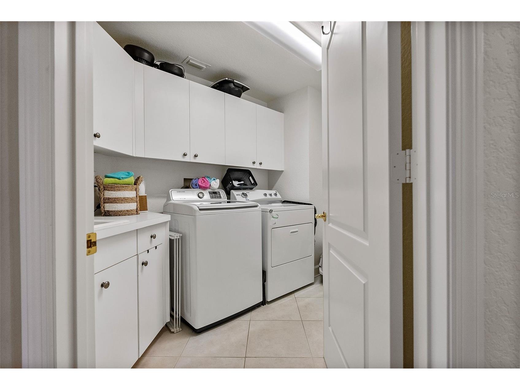 100 Beach Drive NE #1501 Saint Petersburg FL 33701 TB8481559 image37