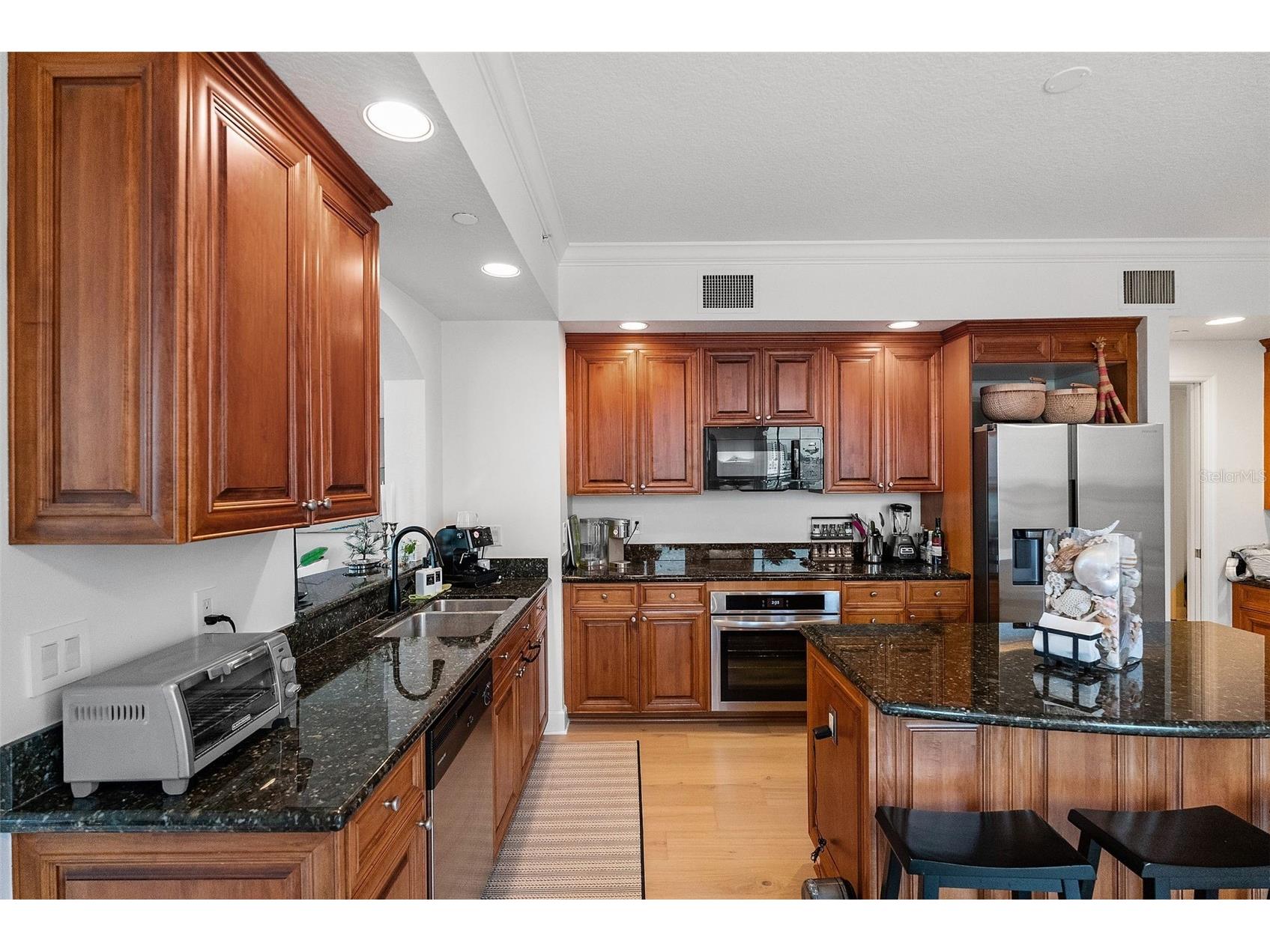 100 Beach Drive NE #1501 Saint Petersburg FL 33701 TB8481559 image6