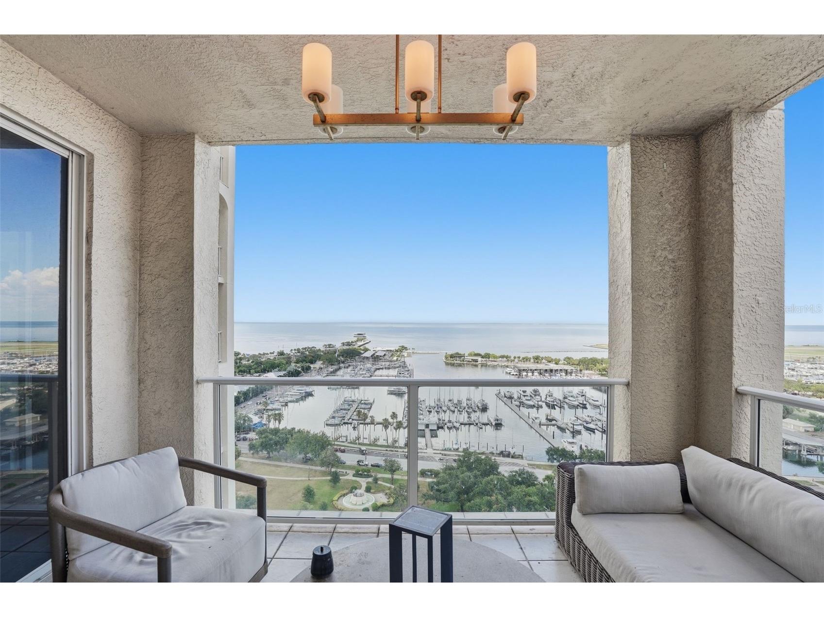 100 Beach Drive NE #1900 Saint Petersburg FL 33701 - TAMPA BAY TB8526851 image1