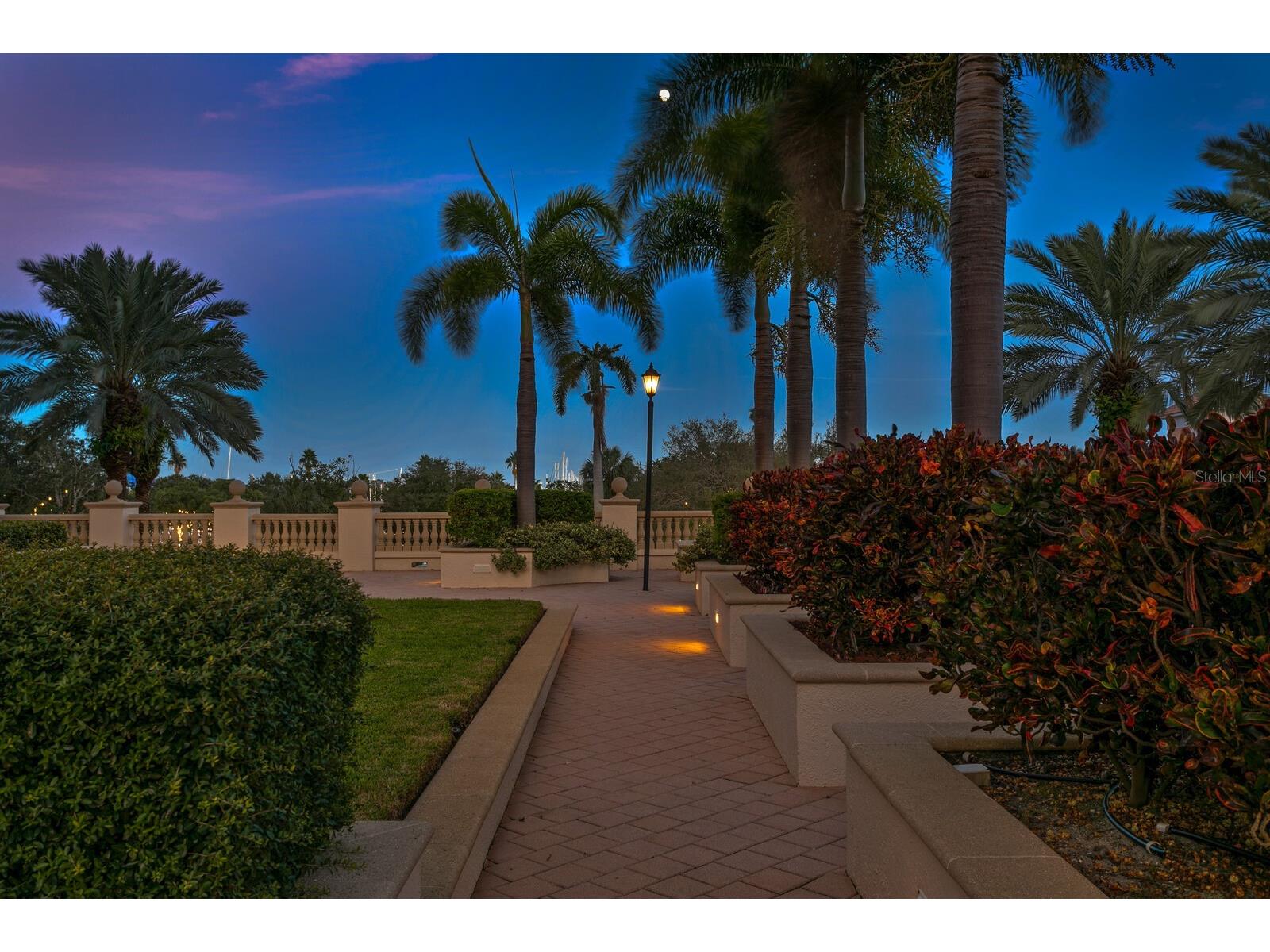 100 Beach Drive NE #1900 Saint Petersburg FL 33701 - TAMPA BAY TB8526851 image74