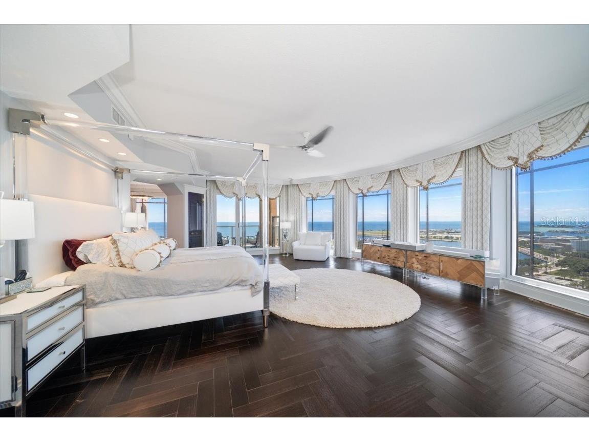 100 Beach Drive NE #1900 Saint Petersburg FL 33701 - TAMPA BAY U8243966 image36