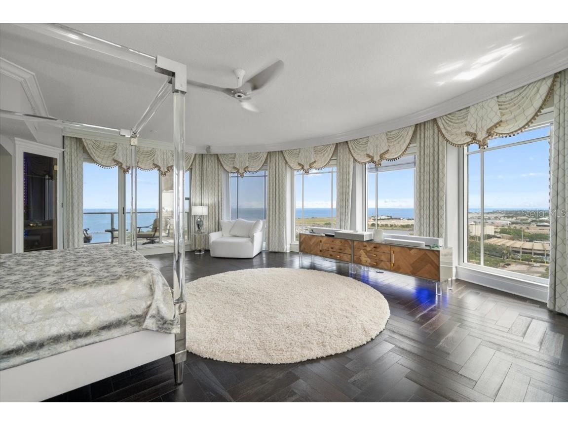 100 Beach Drive NE #1900 Saint Petersburg FL 33701 - TAMPA BAY U8243966 image37