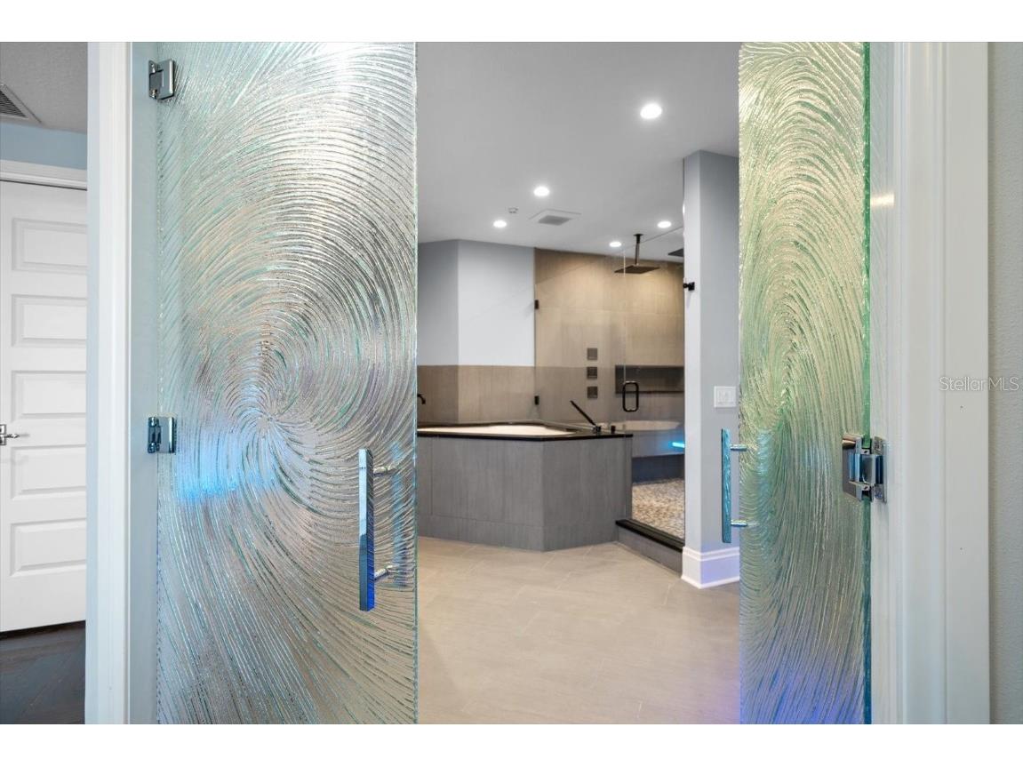 100 Beach Drive NE #1900 Saint Petersburg FL 33701 - TAMPA BAY U8243966 image58