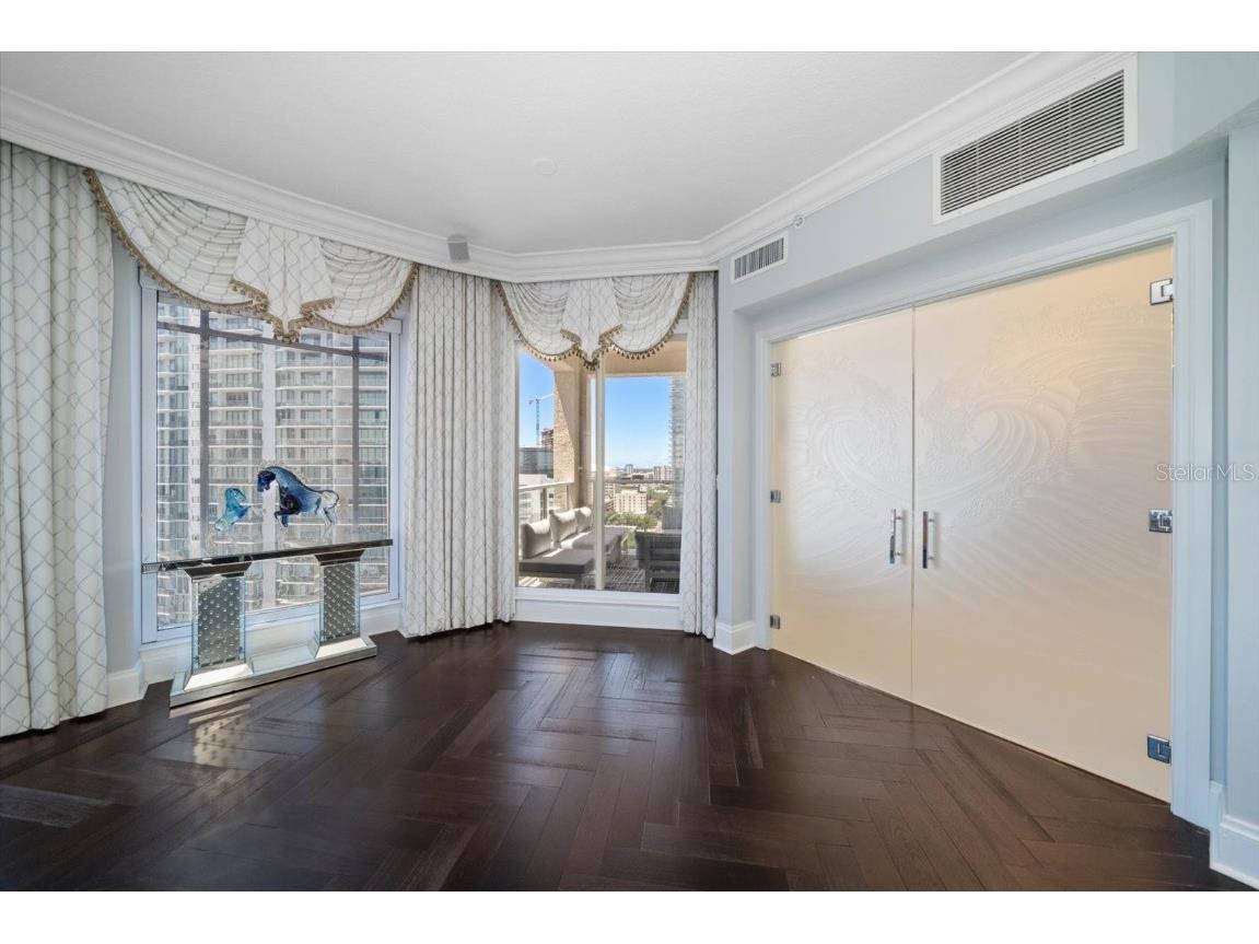 100 Beach Drive NE #1900 Saint Petersburg FL 33701 - TAMPA BAY U8243966 image65