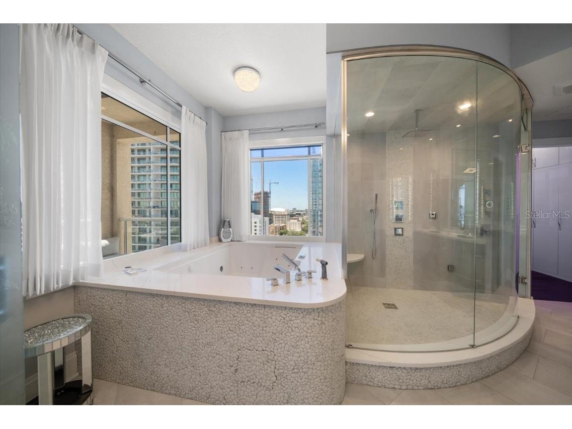 100 Beach Drive NE #1900 Saint Petersburg FL 33701 - TAMPA BAY U8243966 image68