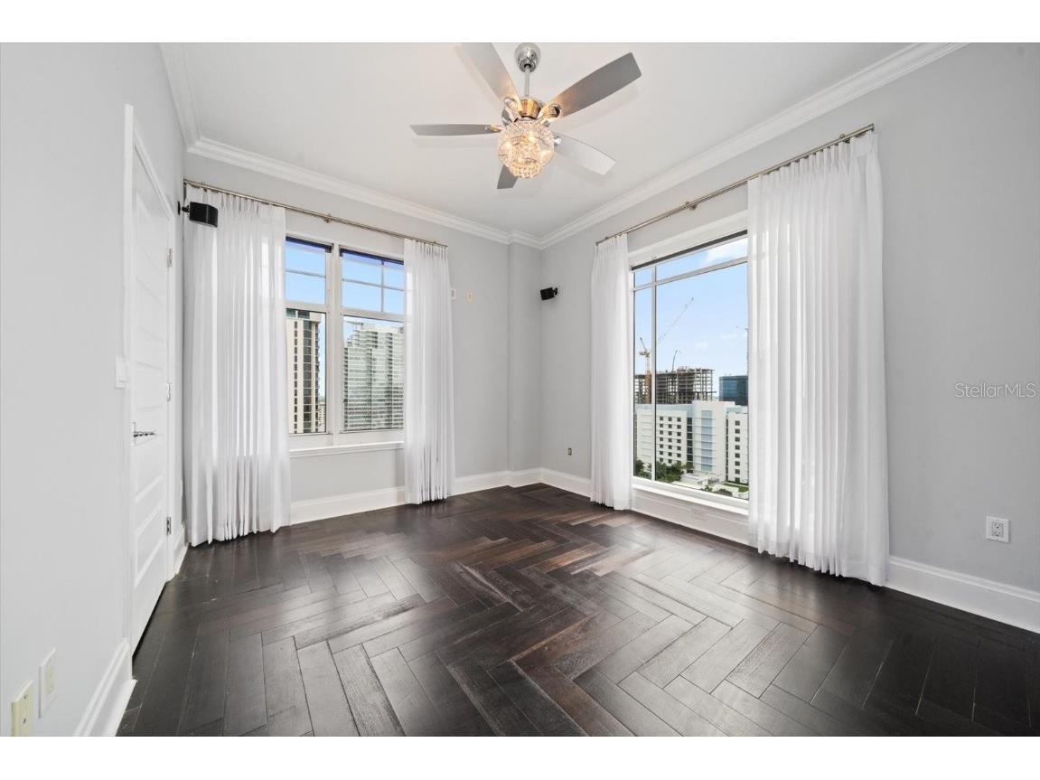 100 Beach Drive NE #1900 Saint Petersburg FL 33701 - TAMPA BAY U8243966 image72