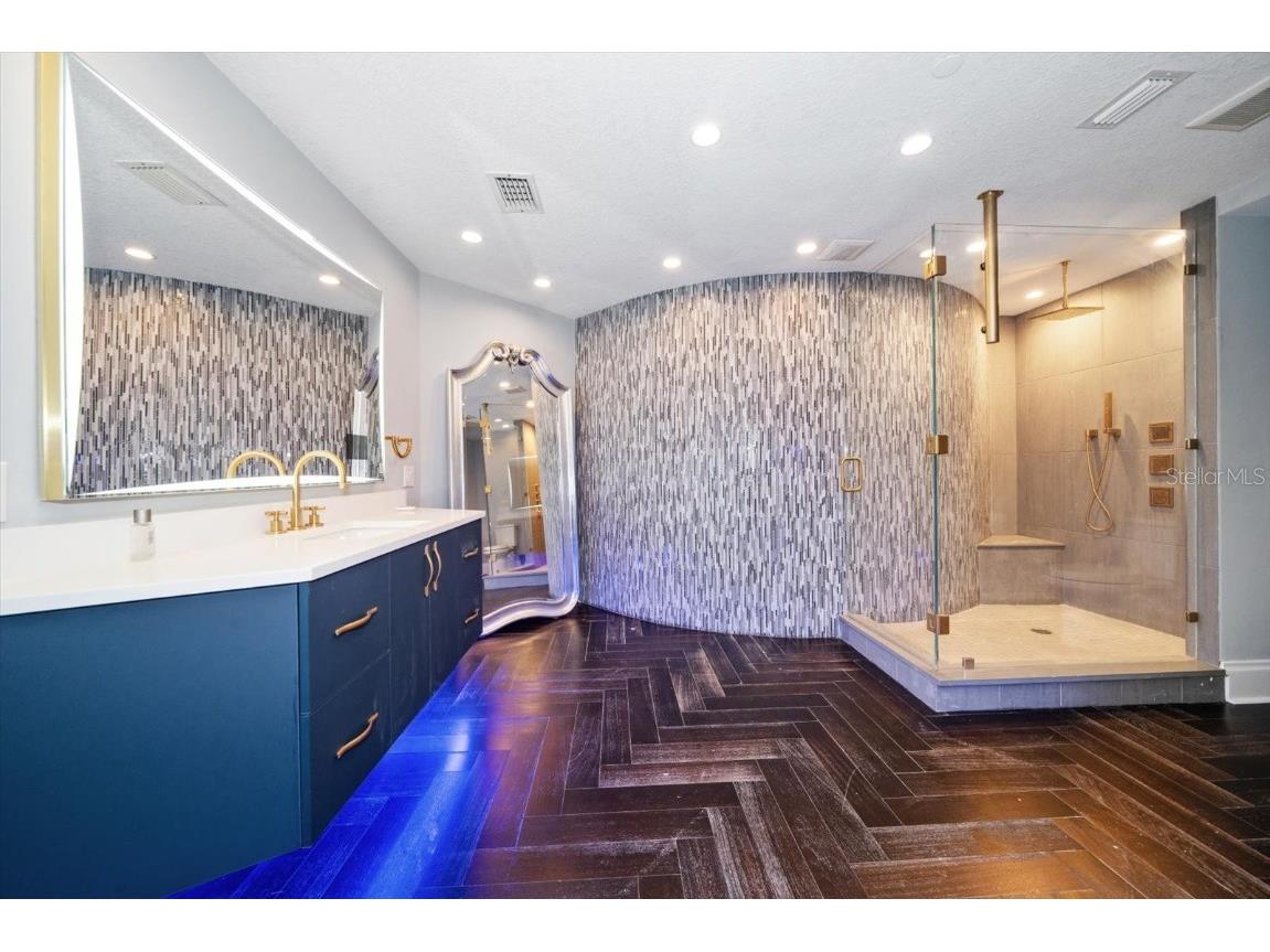 100 Beach Drive NE #1900 Saint Petersburg FL 33701 - TAMPA BAY U8243966 image78