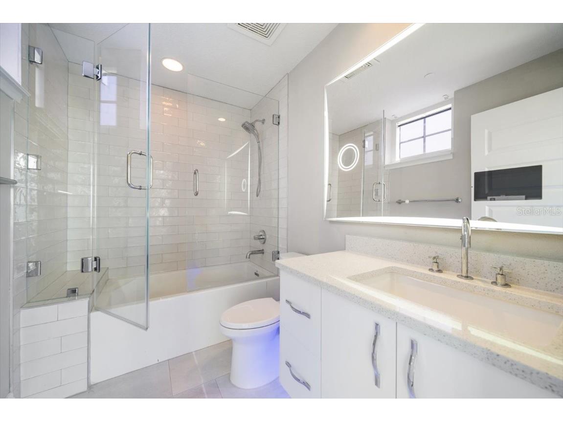 100 Beach Drive NE #1900 Saint Petersburg FL 33701 - TAMPA BAY U8243966 image82