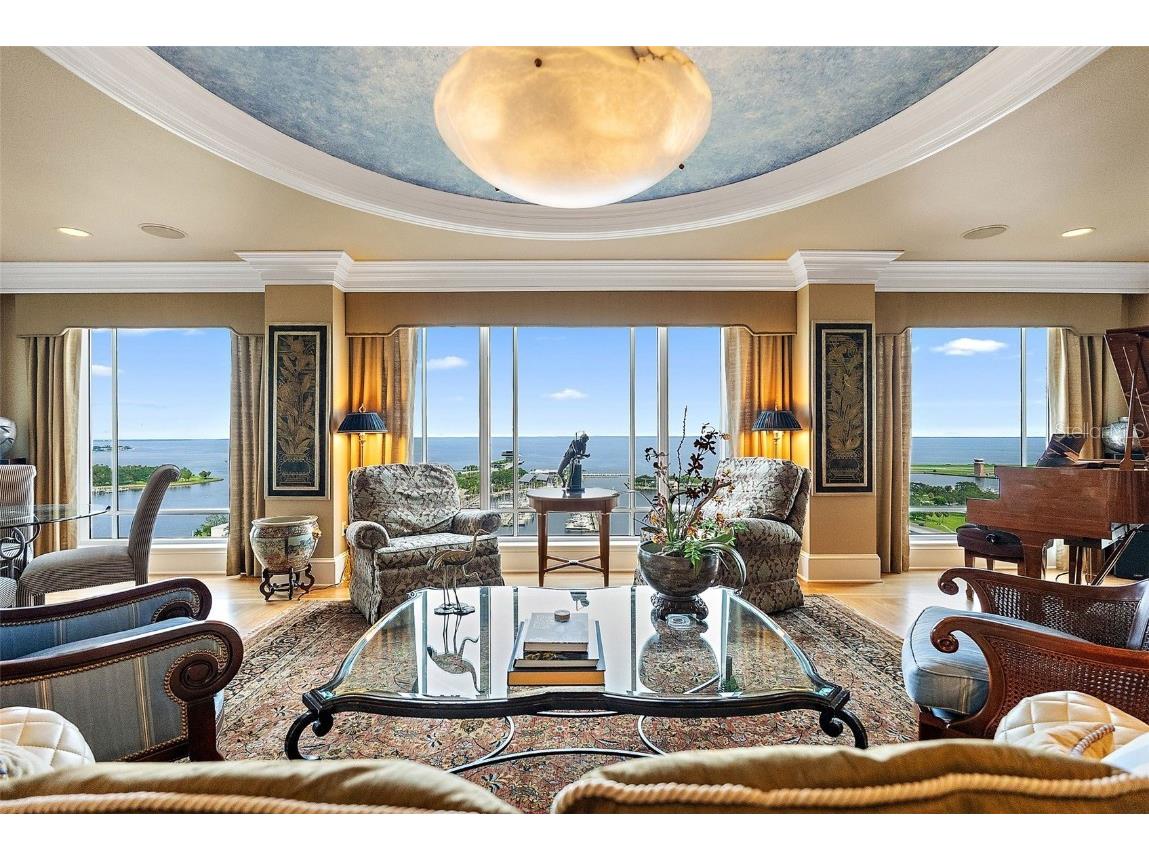 100 Beach Drive NE #1902 Saint Petersburg FL 33701 - TAMPA BAY TB8425858 image1