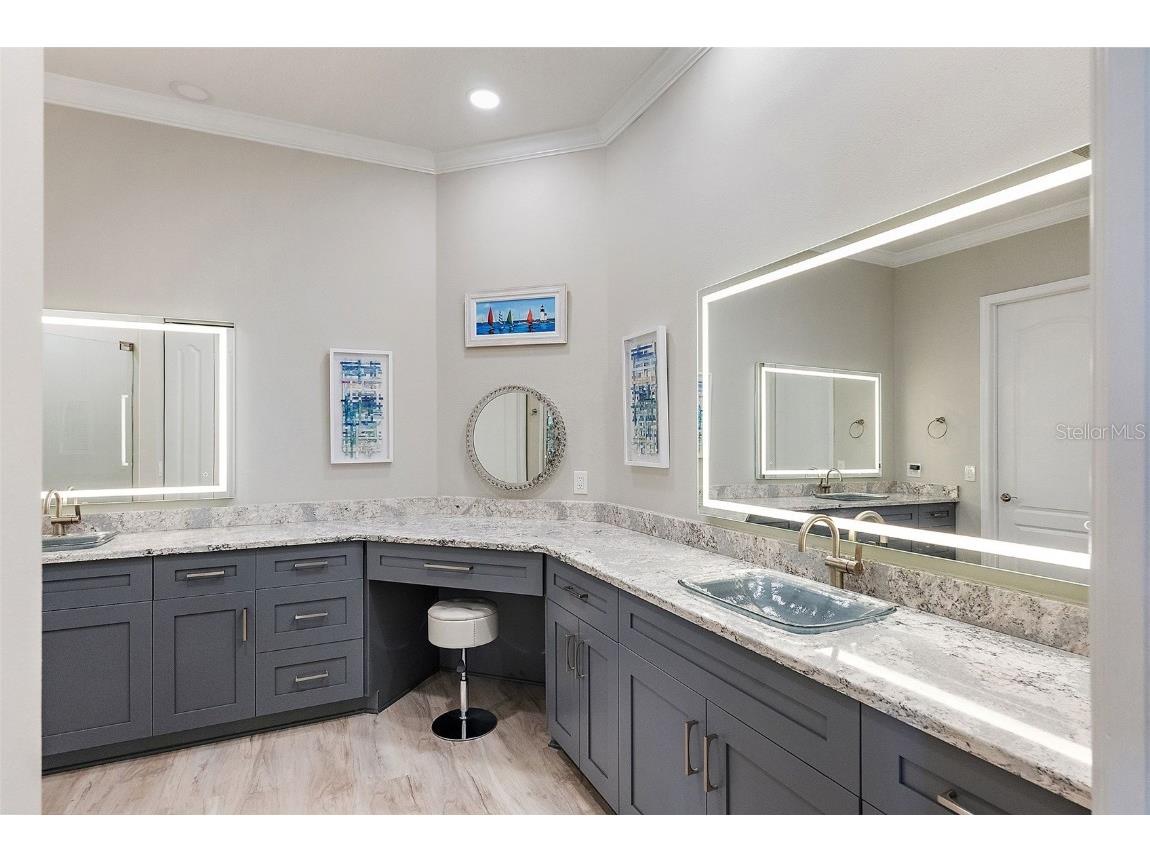 100 Beach Drive NE #301 Saint Petersburg FL 33701 TB8433538 image29