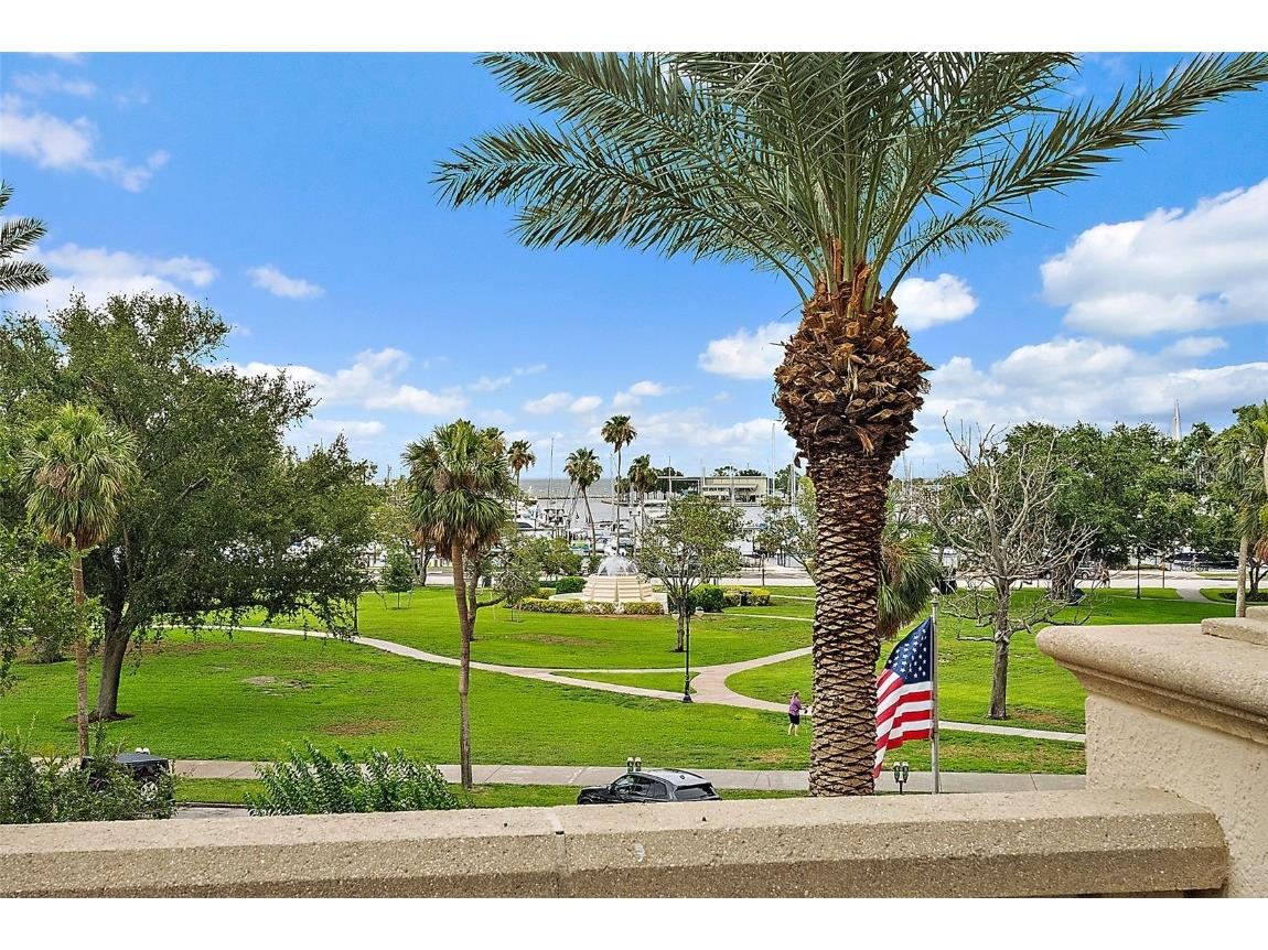 100 Beach Drive NE #301 Saint Petersburg FL 33701 TB8433538 image32