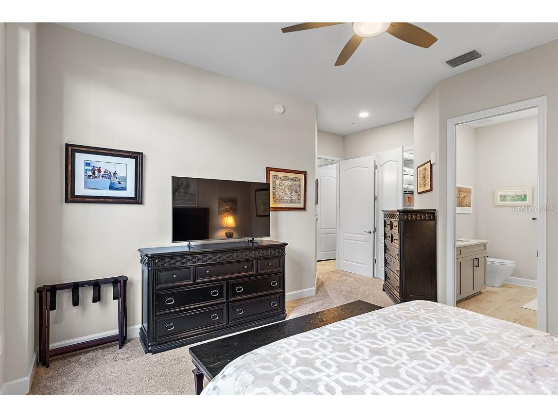 100 Beach Drive NE #301 Saint Petersburg FL 33701 TB8433538 image47