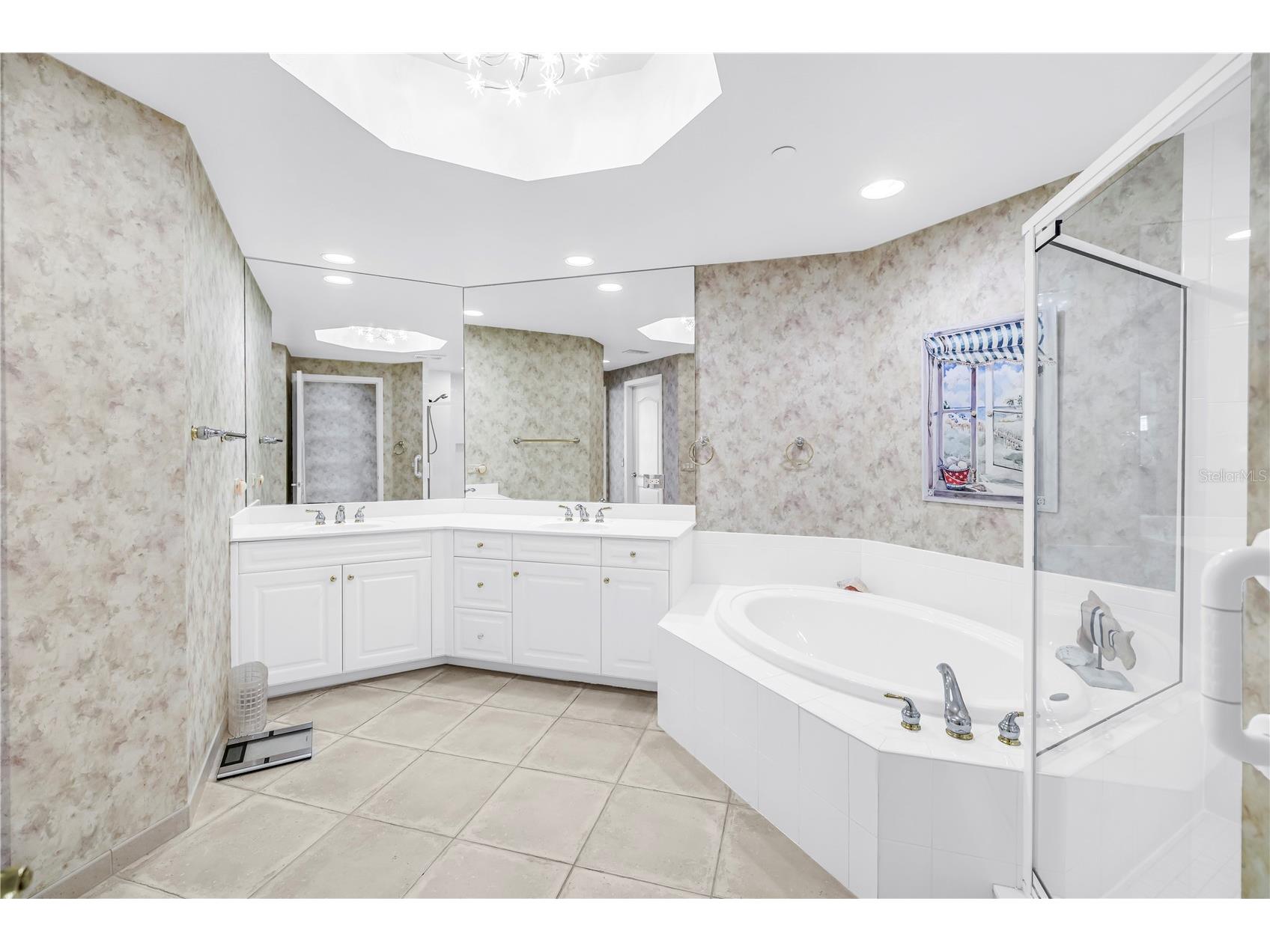 100 Beach Drive NE #702 Saint Petersburg FL 33701 TB8506494 image22
