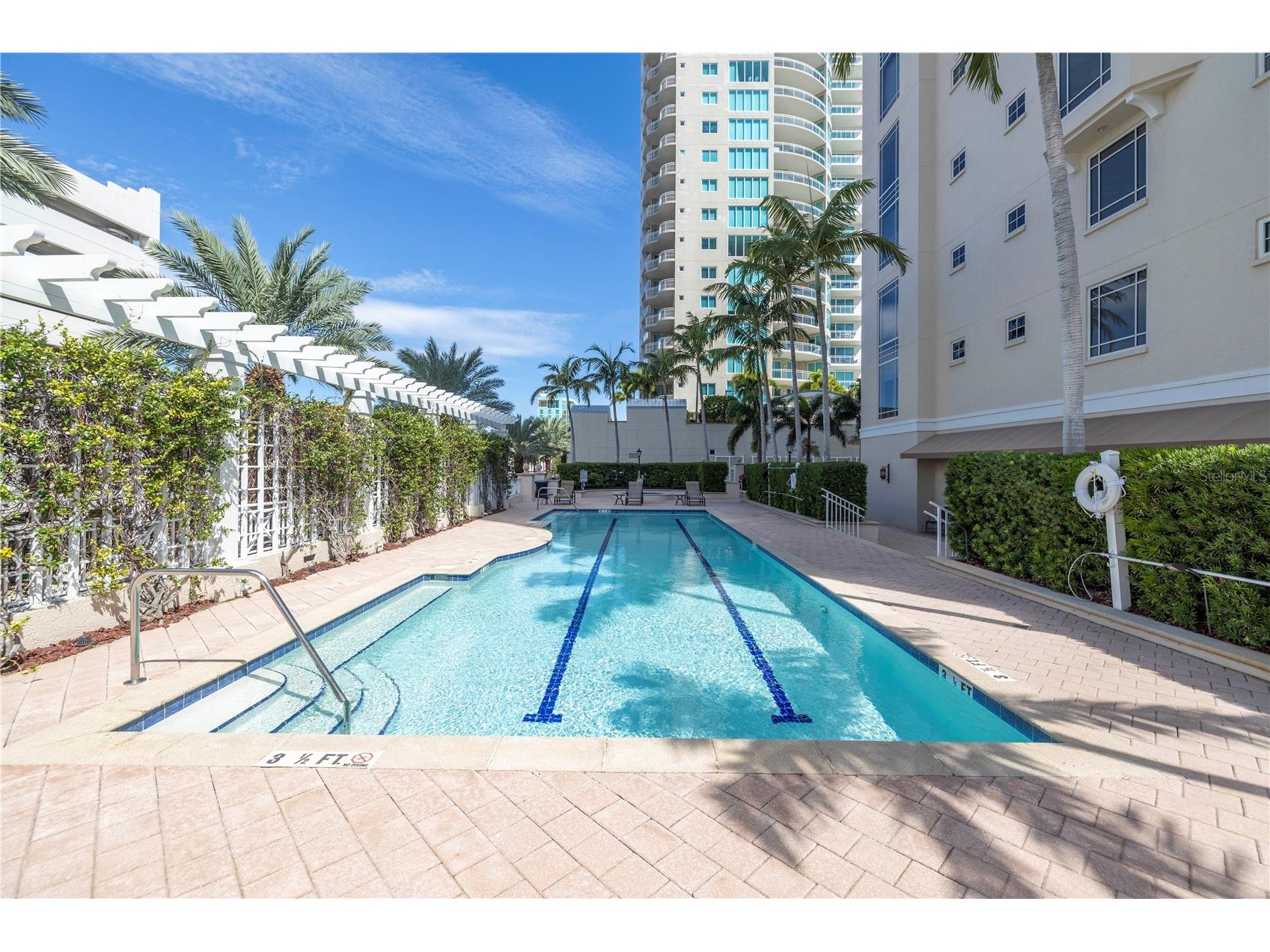 100 Beach Drive NE #702 Saint Petersburg FL 33701 TB8506494 image32
