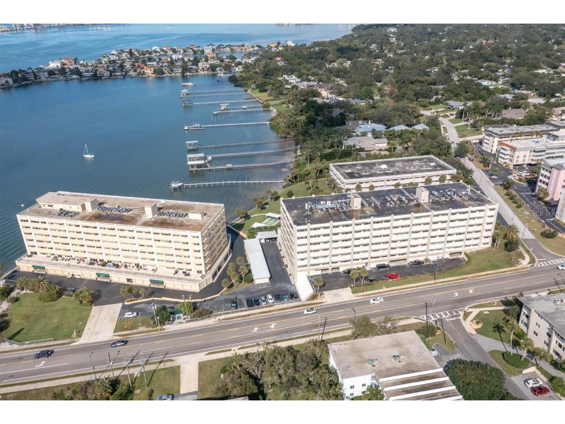 100 Bluff View Drive #102B Belleair Bluffs FL 33770 U8182794 image1