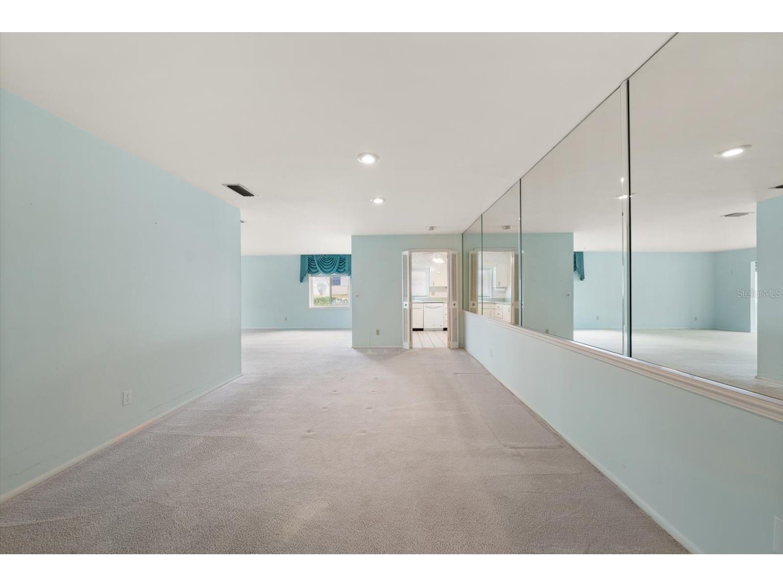 100 Bluff View Drive #114A Belleair Bluffs FL 33770 TB8482710 image10