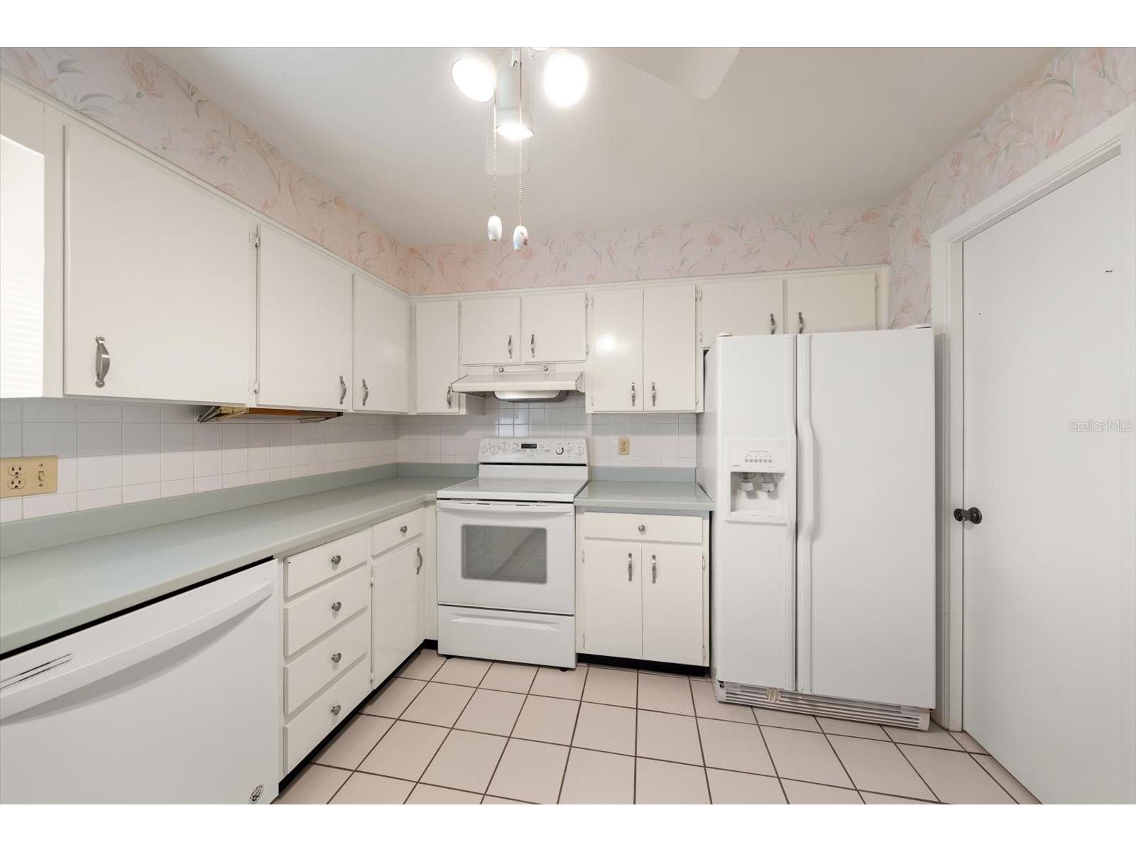 100 Bluff View Drive #114A Belleair Bluffs FL 33770 TB8482710 image12