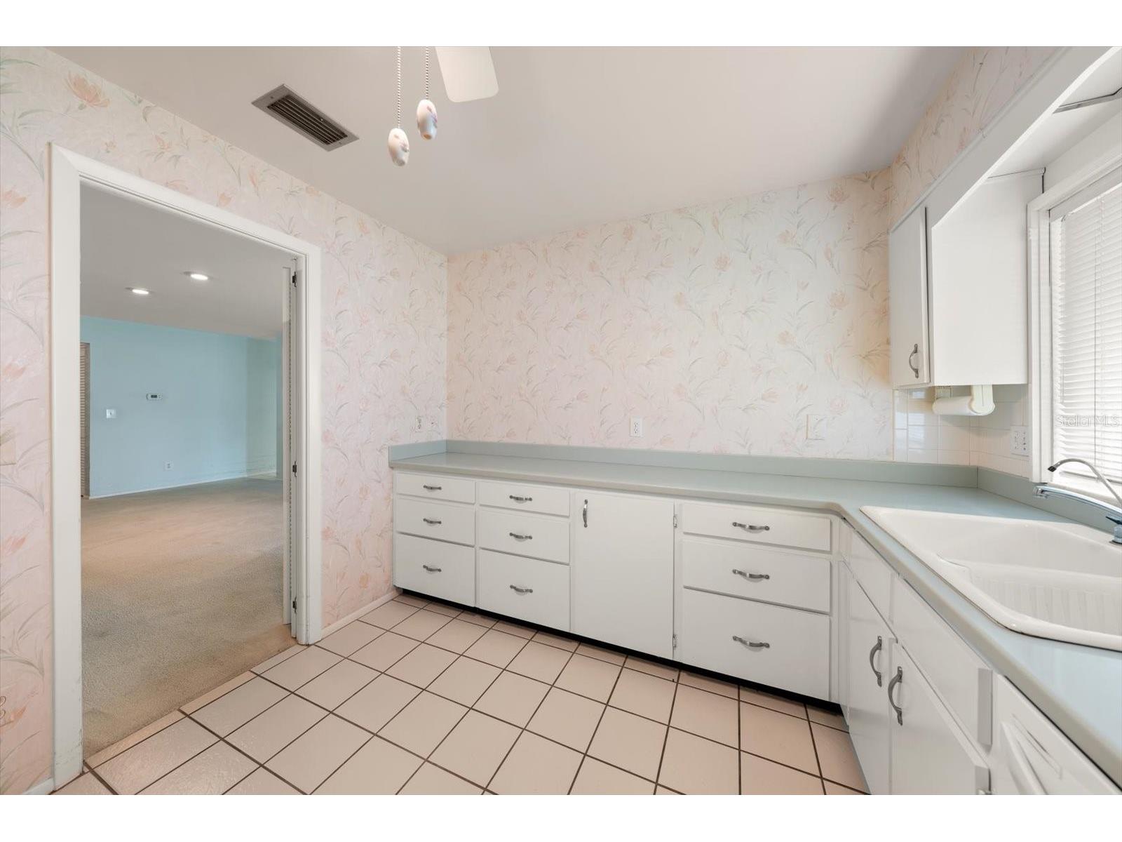 100 Bluff View Drive #114A Belleair Bluffs FL 33770 TB8482710 image13