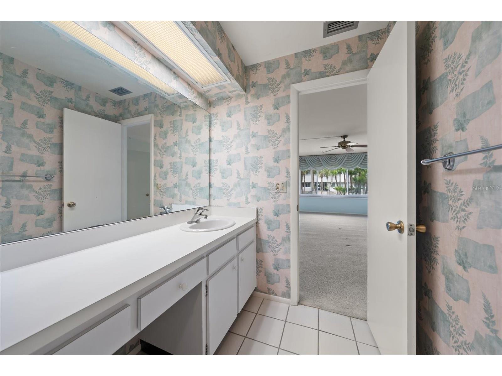 100 Bluff View Drive #114A Belleair Bluffs FL 33770 TB8482710 image26