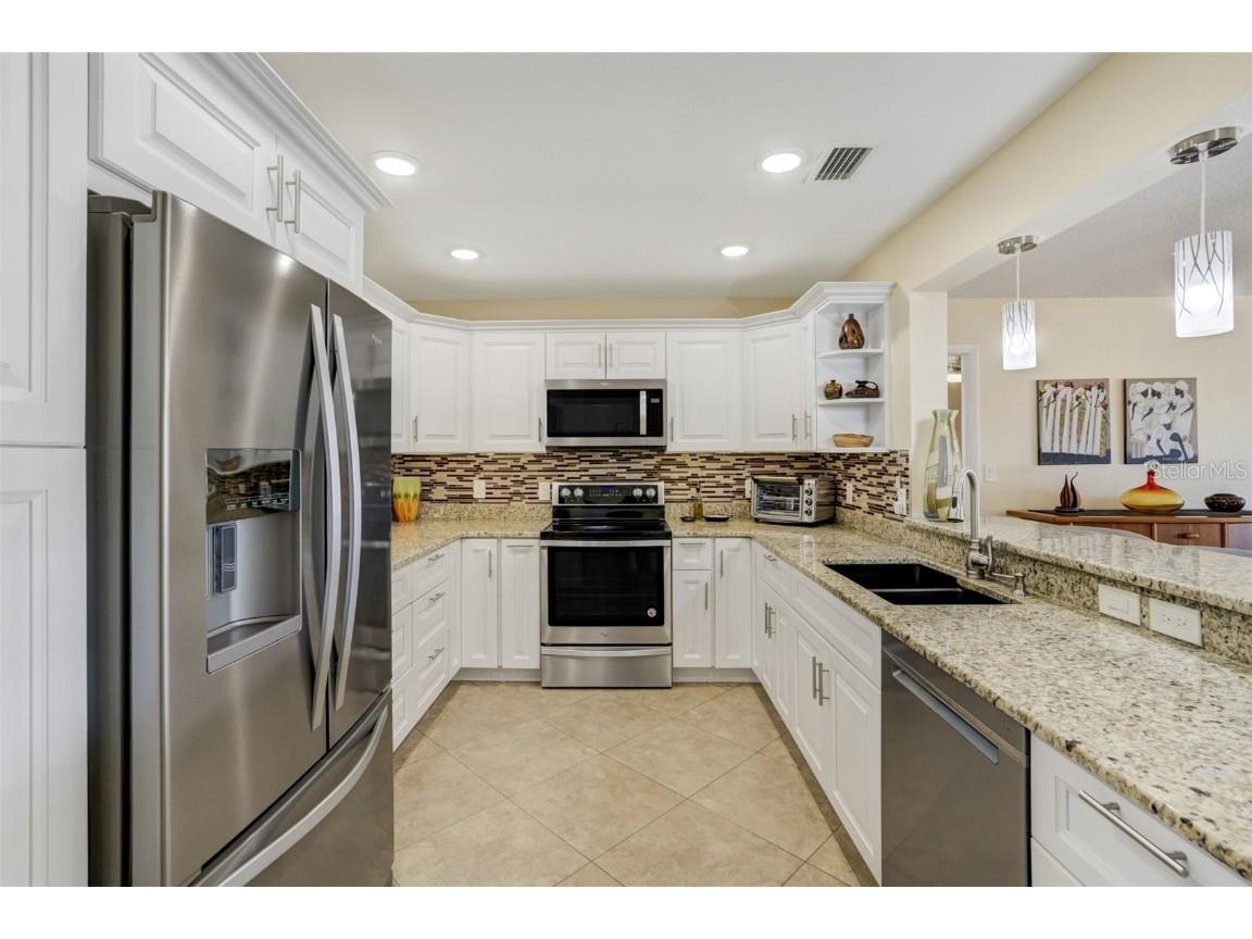 100 Bluff View Drive #115C Belleair Bluffs FL 33770 - GULF OF MEXICO TB8449706 image3