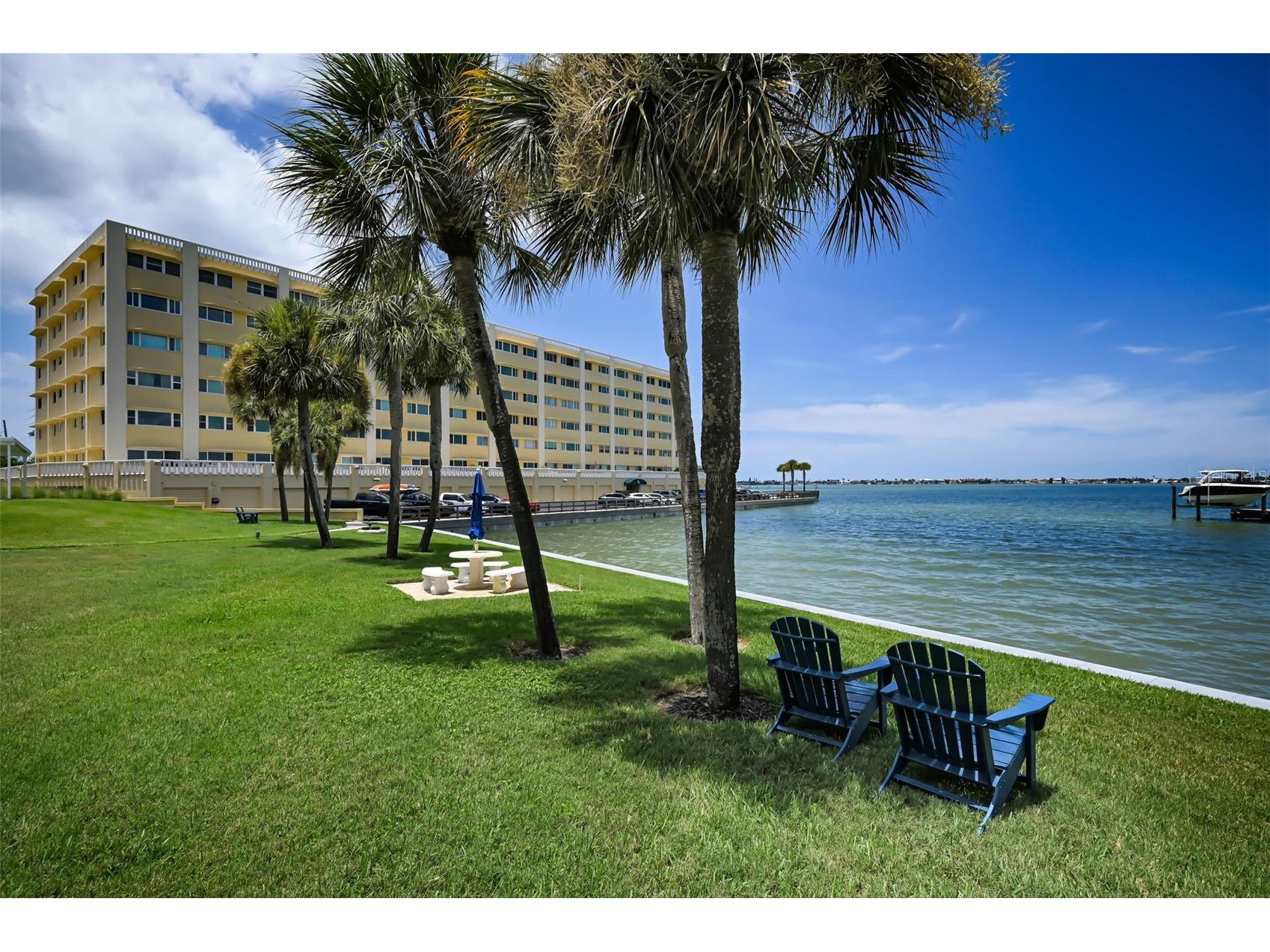 100 Bluff View Drive #211C Belleair Bluffs FL 33770 - CLEARWATERHARBOUR INTERCOASTAL TB8517309 image1