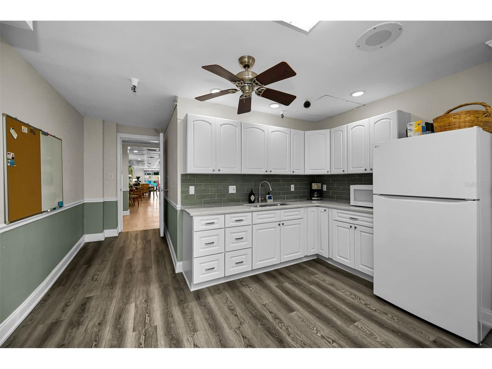 100 Bluff View Drive #211C Belleair Bluffs FL 33770 - CLEARWATERHARBOUR INTERCOASTAL TB8517309 image39