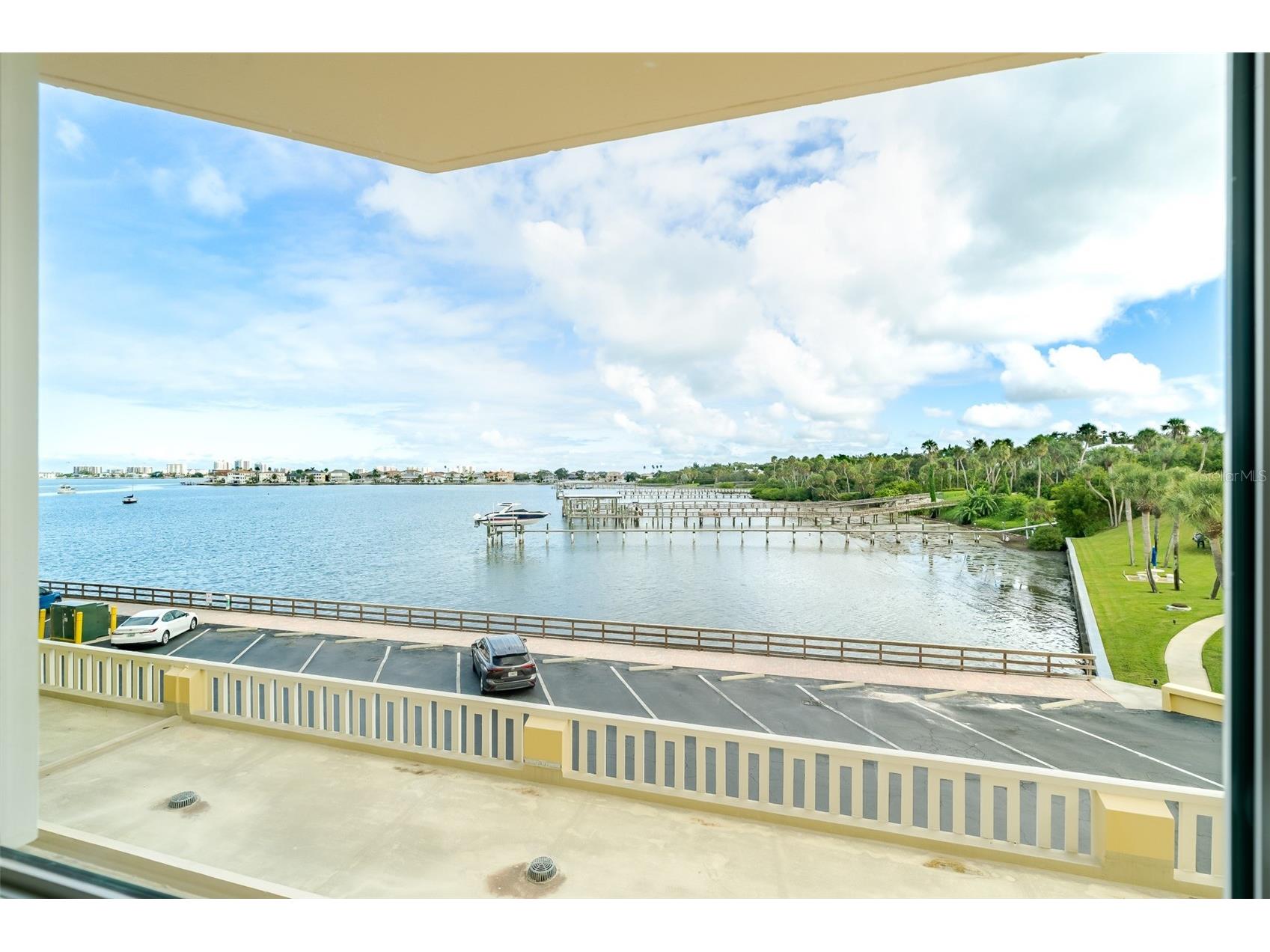100 Bluff View Drive #212C Belleair Bluffs FL 33770 TB8433831 image1