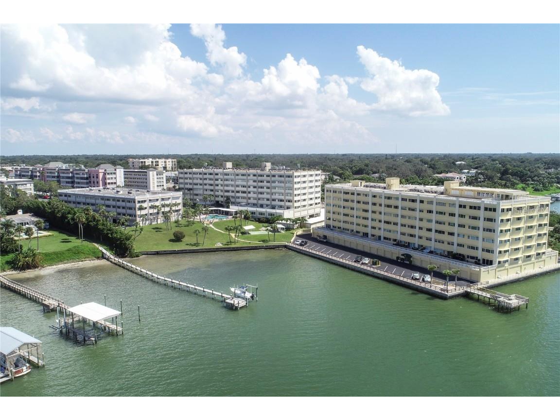 100 Bluff View Drive #303B Belleair Bluffs FL 33770 - CLEARWATER INTERCOASTAL W7858455 image1