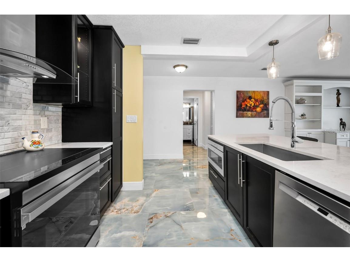 100 Bluff View Drive #306C Belleair Bluffs FL 33770 - CLEARWATER BAY TB8404581 image6