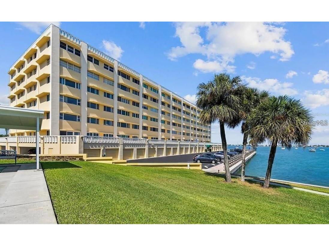 100 Bluff View Drive #308A Belleair Bluffs FL 33770 TB8496968 image1