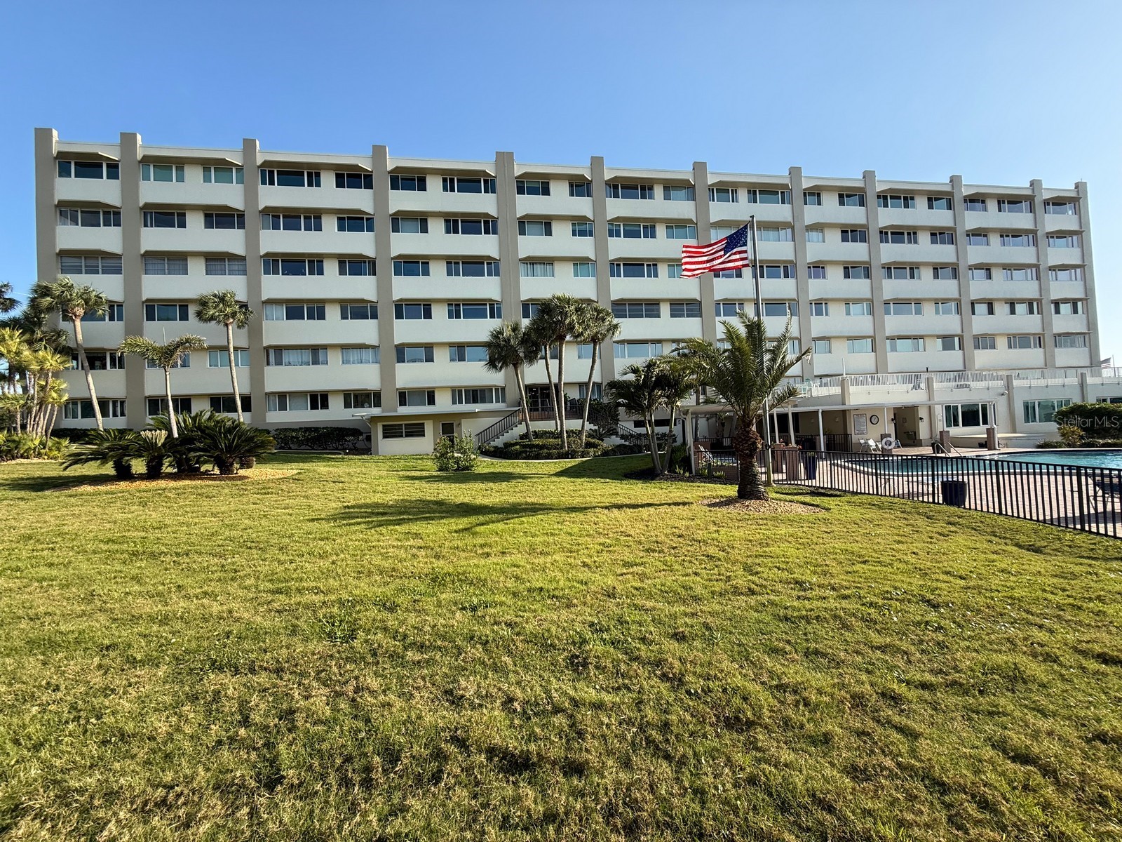 100 Bluff View Drive #311A Belleair Bluffs FL 33770 - INTRACOASTAL WATERWAY TB8511354 image2