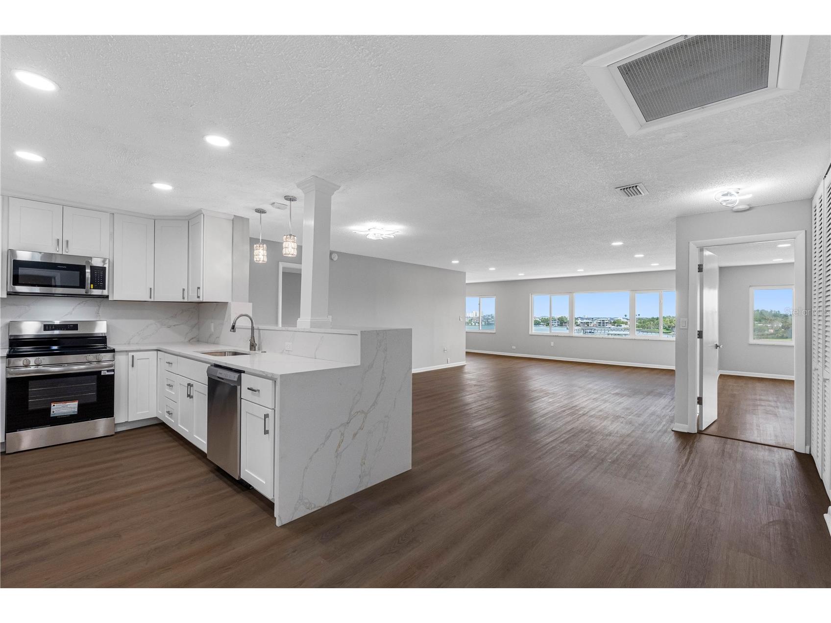 100 Bluff View Drive #404C Belleair Bluffs FL 33770 - CLEARWATER BAY TB8495261 image10