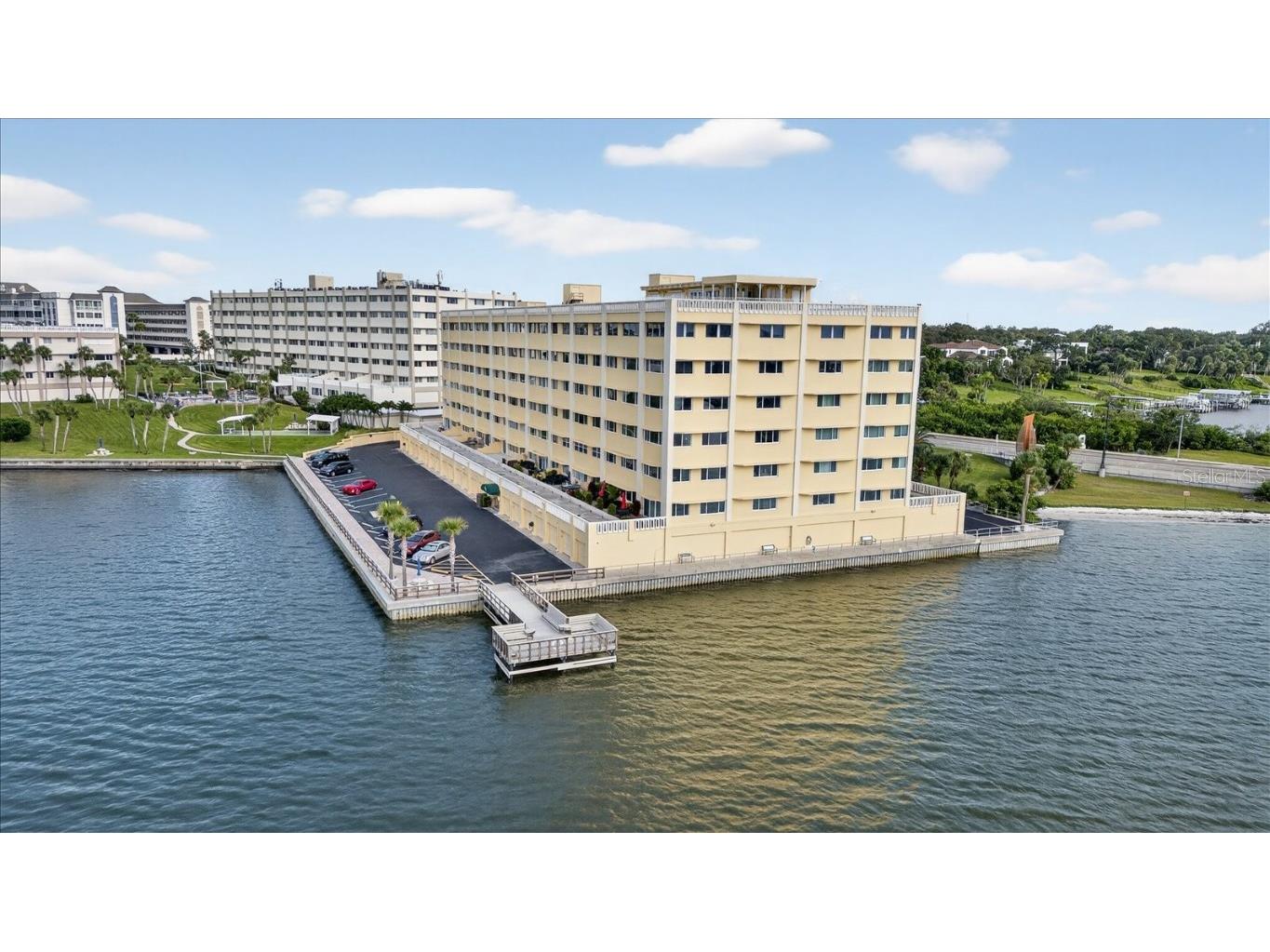 100 Bluff View Drive #409C Belleair Bluffs FL 33770 TB8425789 image1