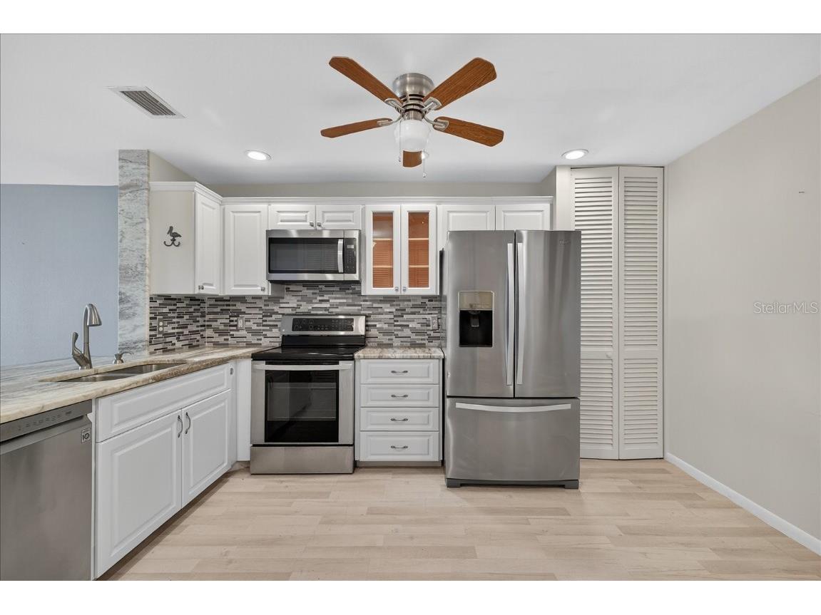 100 Bluff View Drive #409C Belleair Bluffs FL 33770 TB8425789 image12