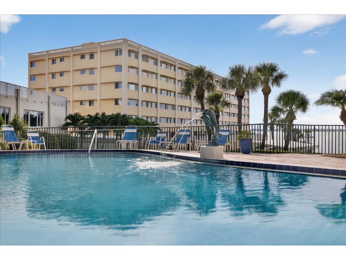 100 Bluff View Drive #409C Belleair Bluffs FL 33770 TB8425789 image2