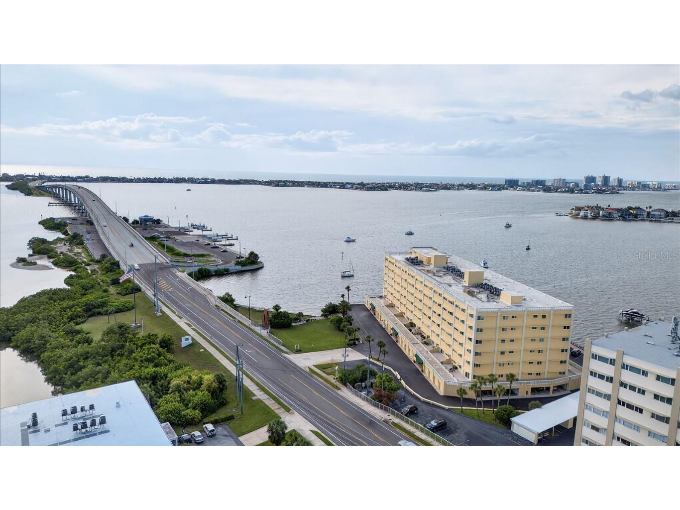 100 Bluff View Drive #409C Belleair Bluffs FL 33770 TB8425789 image32
