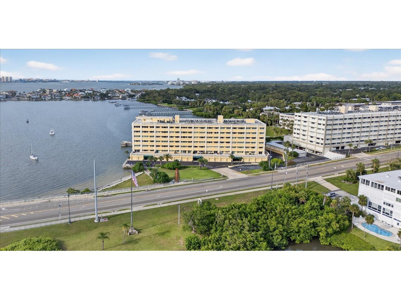 100 Bluff View Drive #409C Belleair Bluffs FL 33770 TB8425789 image34