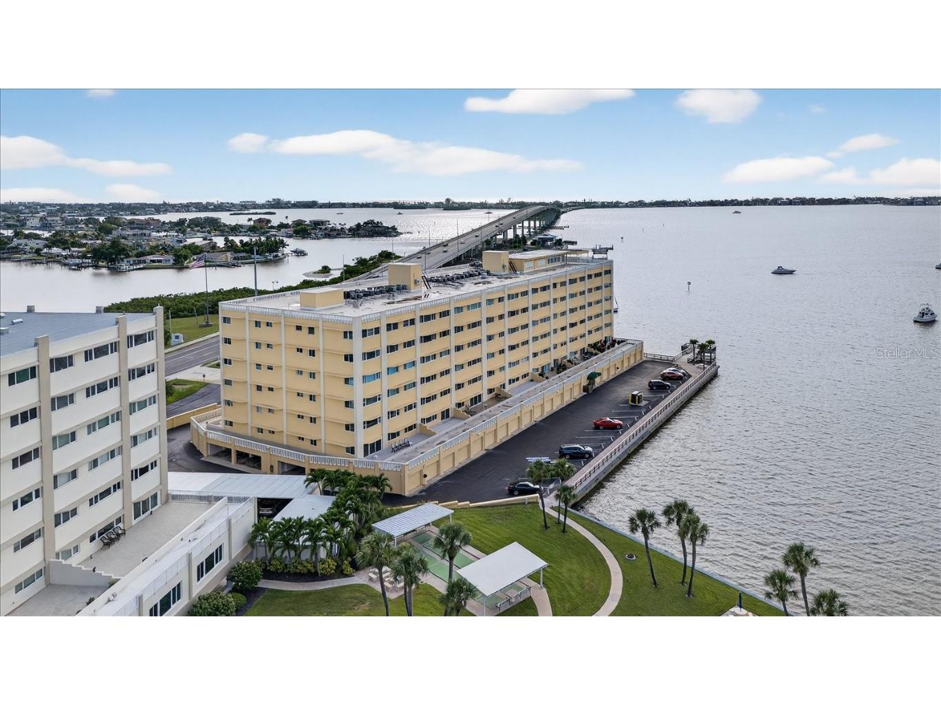 100 Bluff View Drive #409C Belleair Bluffs FL 33770 TB8425789 image37