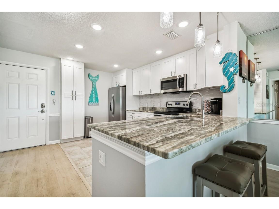 100 Bluff View Drive #411C Belleair Bluffs FL 33770 - INTRACOASTAL WATERWAYS TB8430723 image4