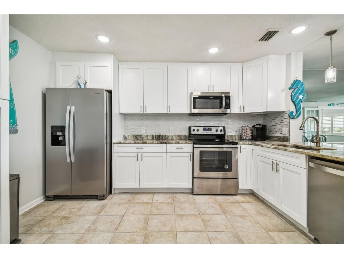 100 Bluff View Drive #411C Belleair Bluffs FL 33770 - INTRACOASTAL WATERWAYS TB8430723 image6