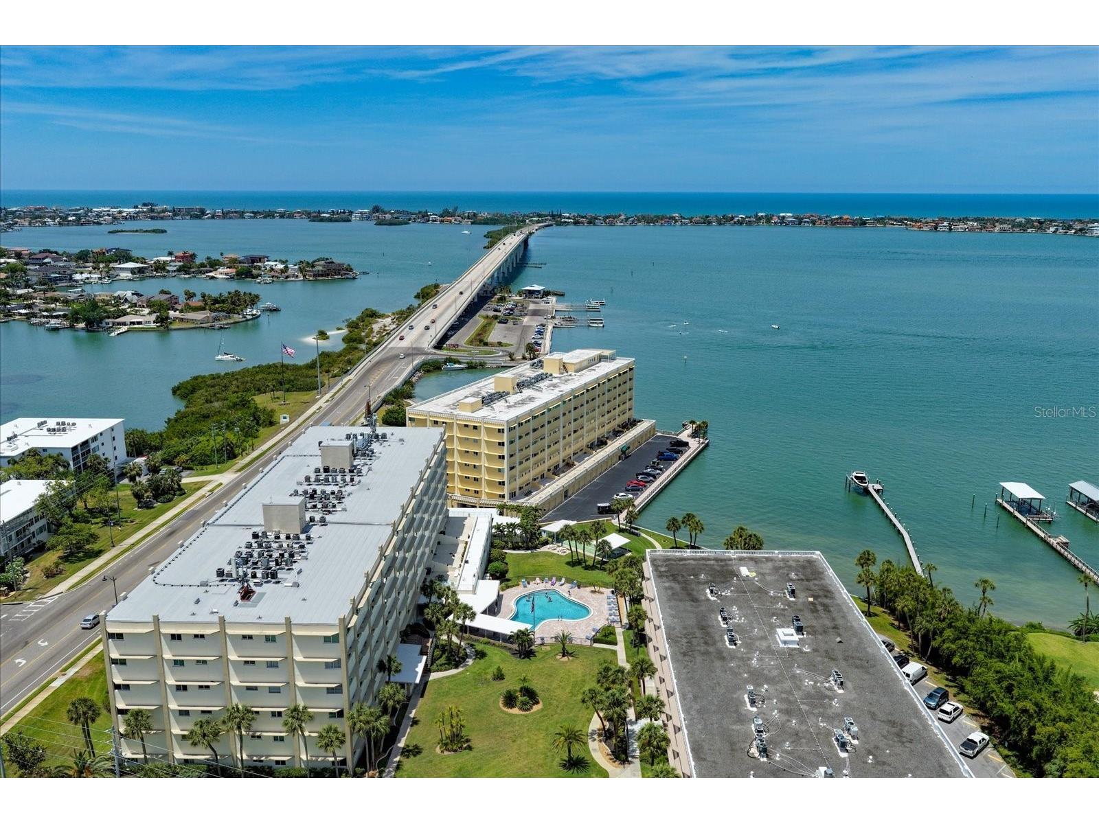 100 Bluff View Drive #506C Belleair Bluffs FL 33770 TB8510737 image1